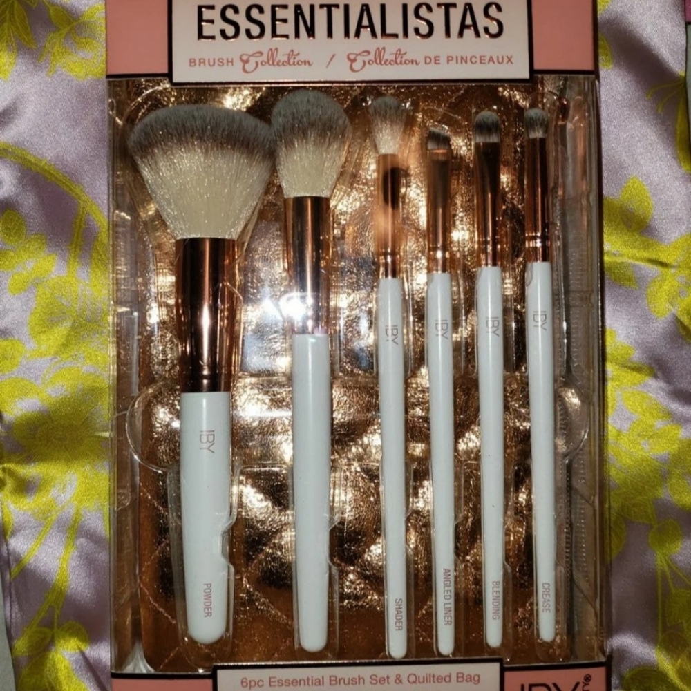 IBY Beauty Essentialistas Brush Collection